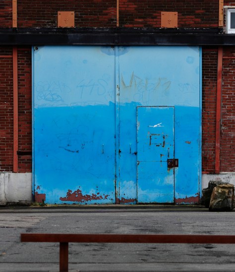 Bleu et briques, quai des Antilles..